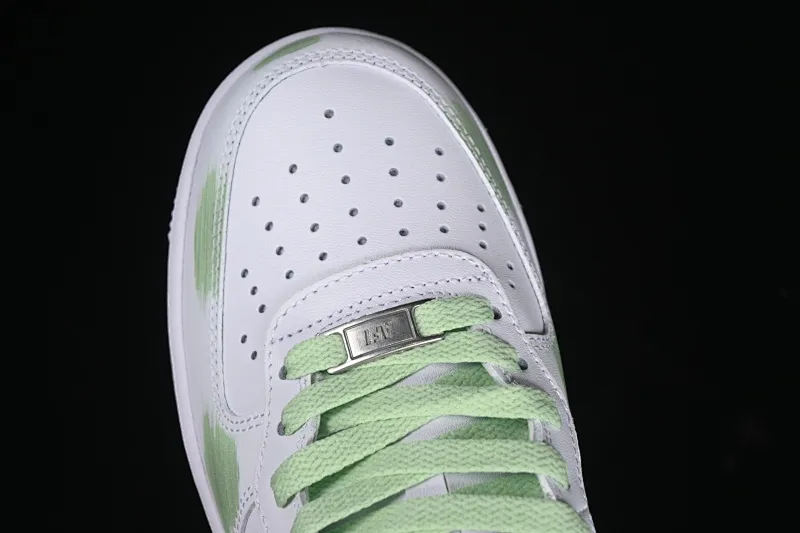 All categories Nk Air Force 1 Air Force series Nk Air Force 1 Mid Air Force mid-top Nk Air Force 1'07 Mid White and green hand-painted Hand-painted fracture Triple hook shadow Air Force 1 strap mid-top casual sneakers CW2289-111